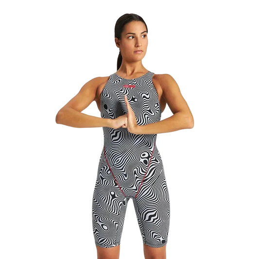 Arena Performance Endurance Kneeskin — Mid-Range Technical Pool & Open-Water Swimsuit