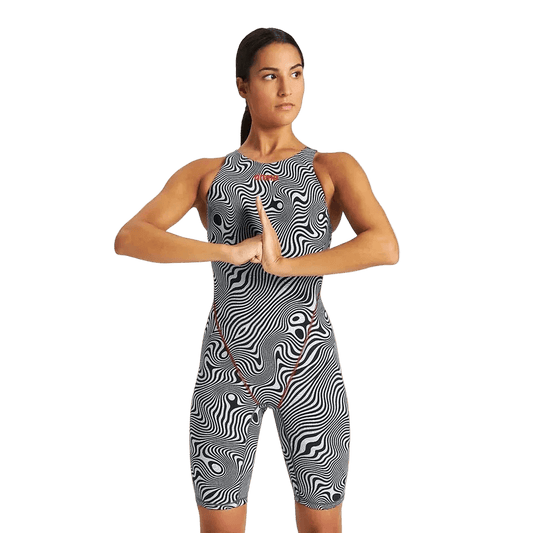 Arena Performance Endurance Kneeskin — Mid-Range Technical Pool & Open-Water Swimsuit - TitanGrey / WhiteXS