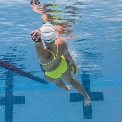 Titan Strapless Ergonomic Tech Swim Paddles (Manta)
