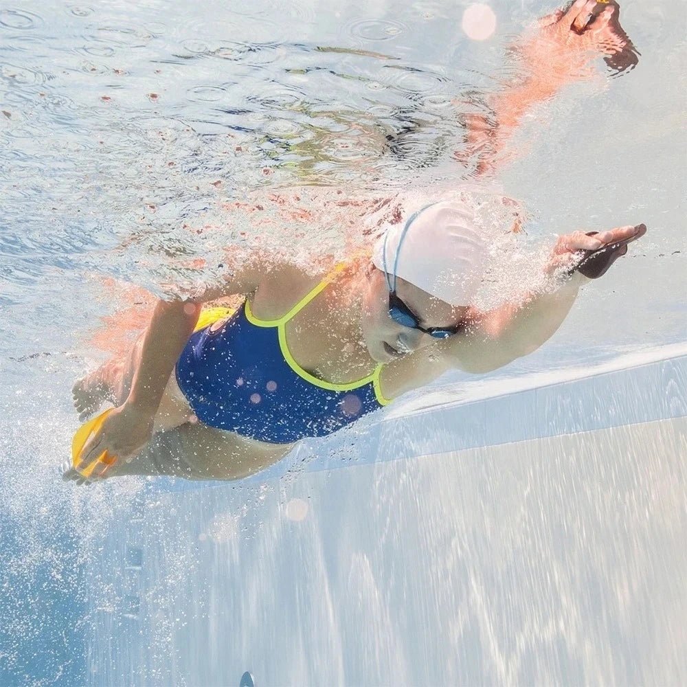 Titan Strapless Ergonomic Tech Swim Paddles (Manta)